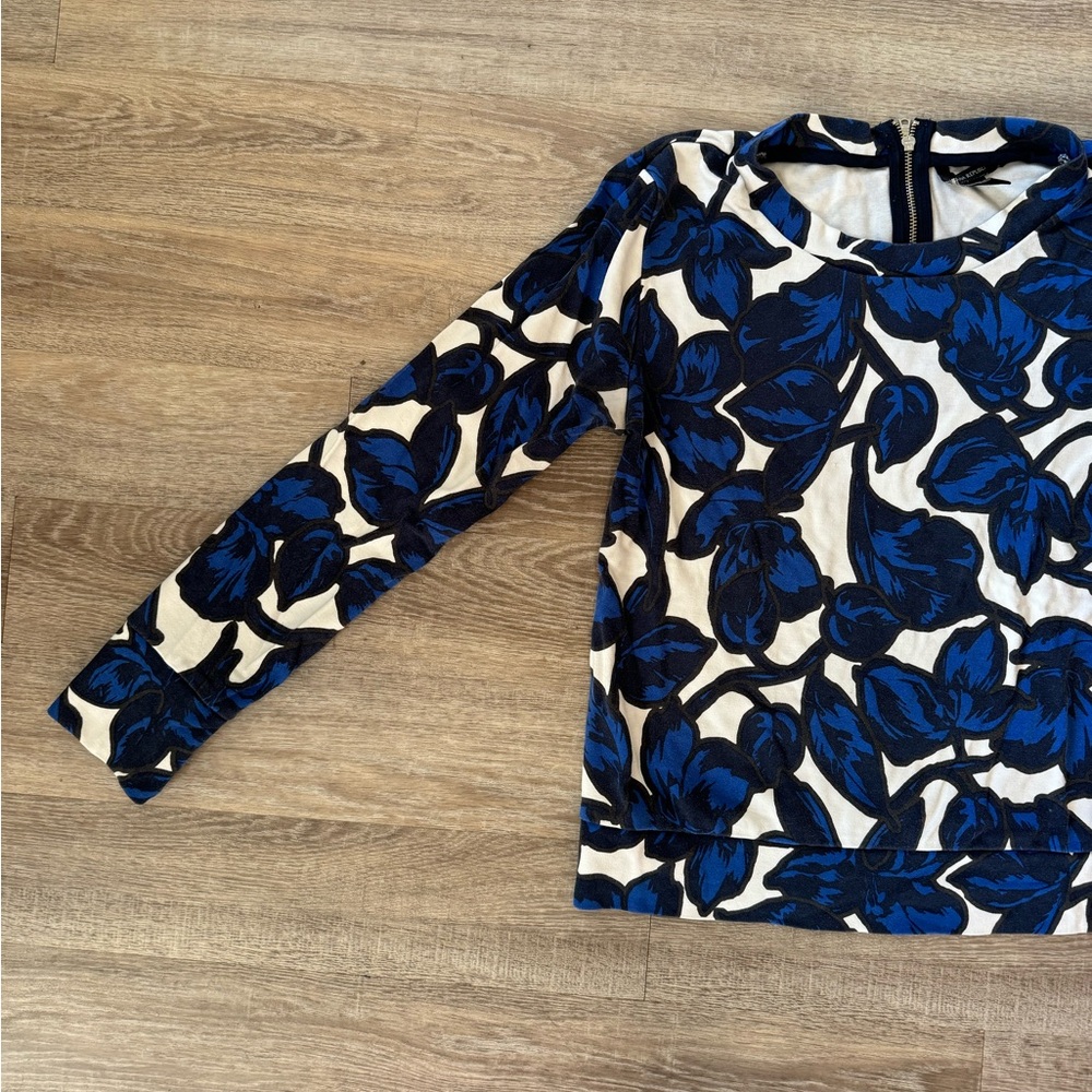 Banana republic blue floral top